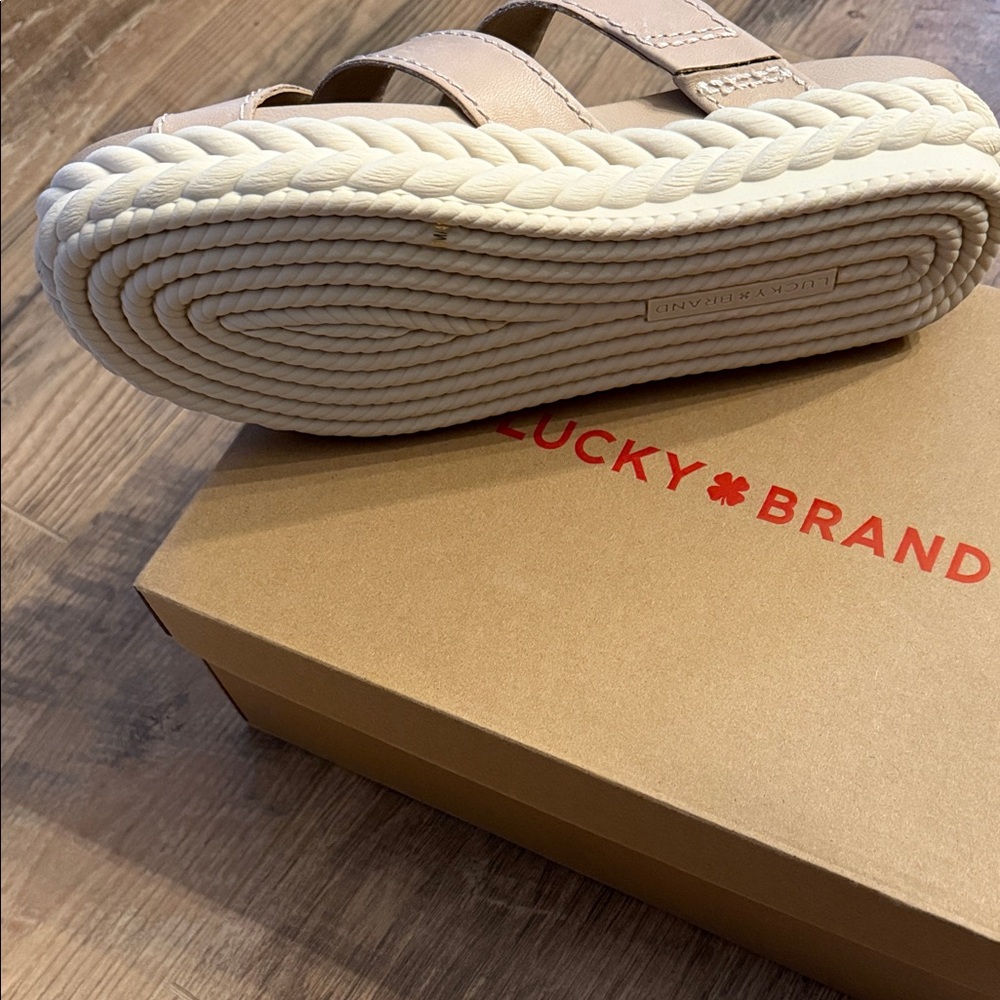 🆕 Lucky Brand Loftee Tan Sandals - Picture 3 of 4
